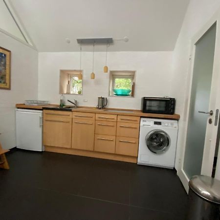 Oak Cottage Near Ronne & Beach Extérieur photo
